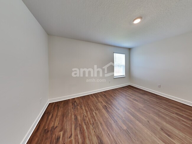 Building Photo - 1135 Walden Pond Dr