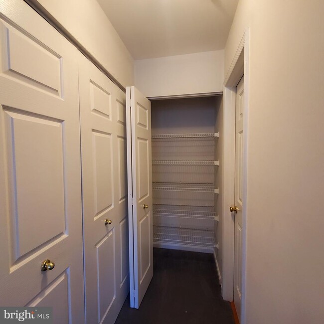 Building Photo - 16211 Ellipse Terrace