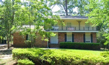 Building Photo - 4 bed/ 2.5 Bath house in Mission San Luis!...