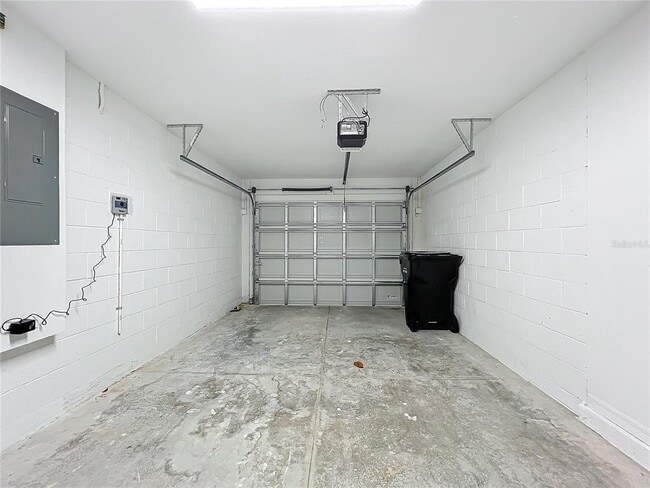 Building Photo - 7091 Tamarind Way