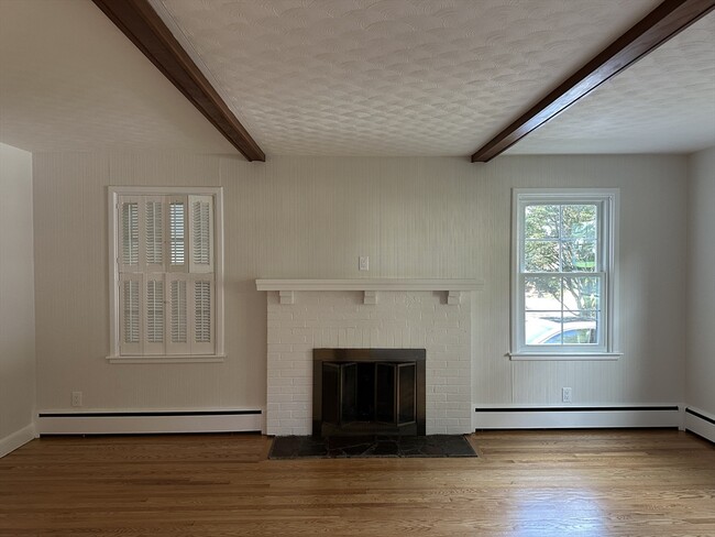 Building Photo - 35 Colton Ln