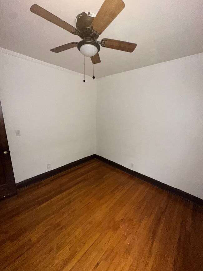 Building Photo - 7957 S Clyde Ave