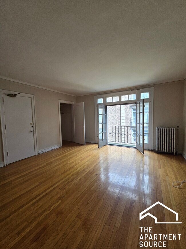 Primary Photo - 909 Elmwood Ave