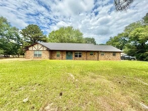 Building Photo - 4-bed/2-bath in South Tyler!