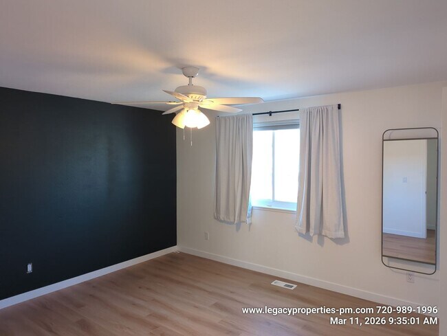 Building Photo - QUAINT SPLIT LEVEL IN MORRISON