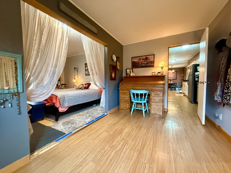 Building Photo - 328 Cougar Trail