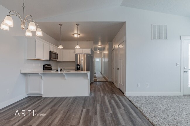Building Photo - Top-Floor South-Facing Condo in Quail Hill...
