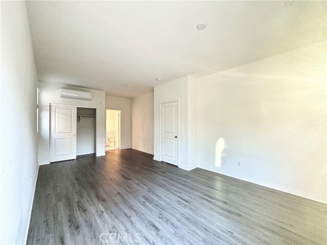 Building Photo - 147 Episode