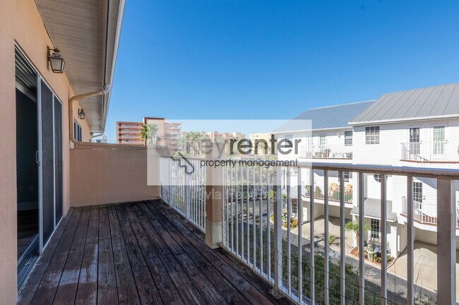 Building Photo - 130 164th Ave