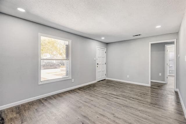 Building Photo - 904 21st St