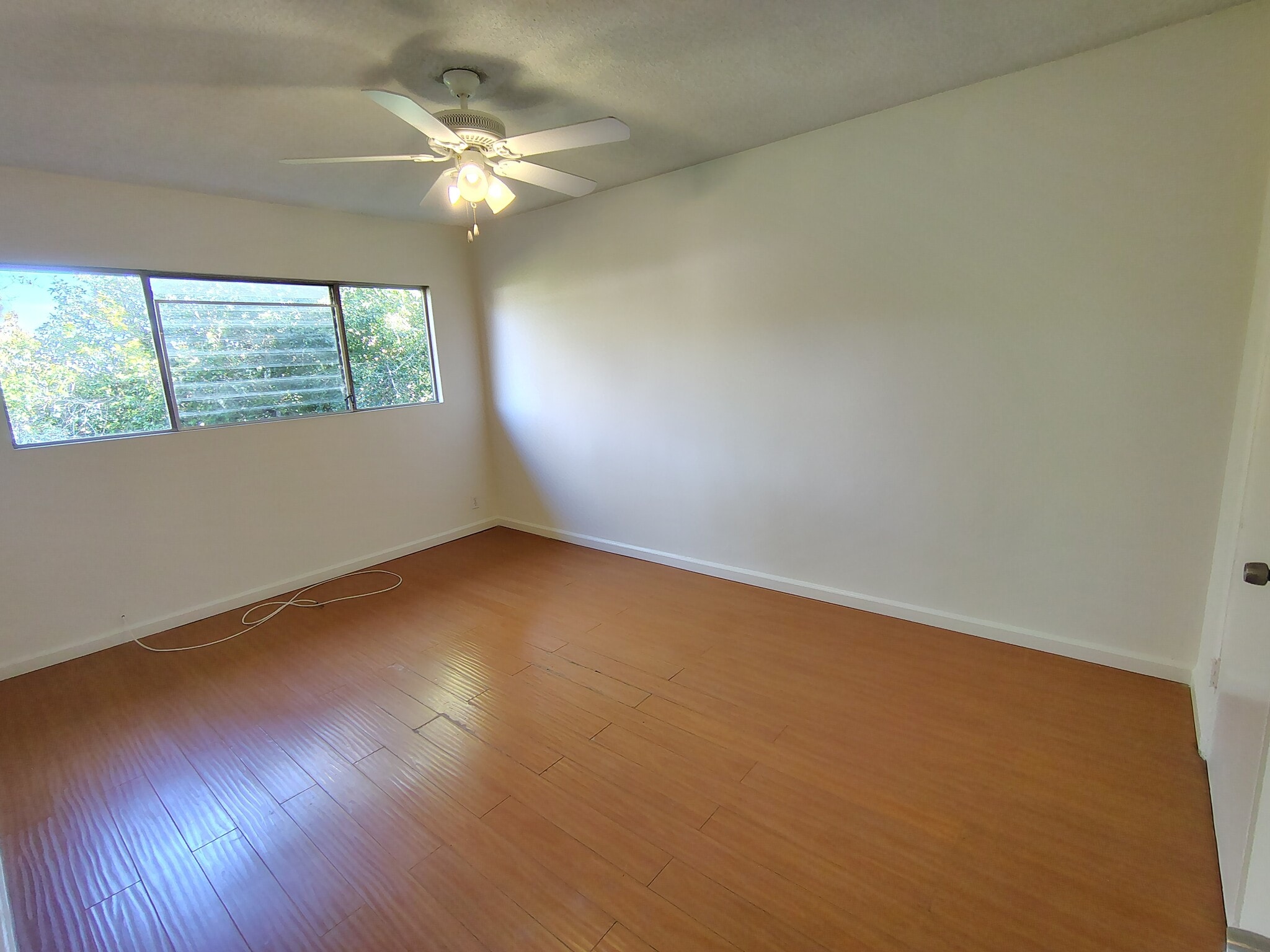 Building Photo - 7920 Selma Ave