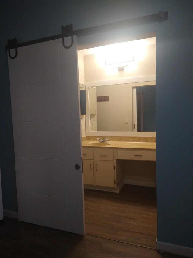 Building Photo - 3181 NW 85th Ave