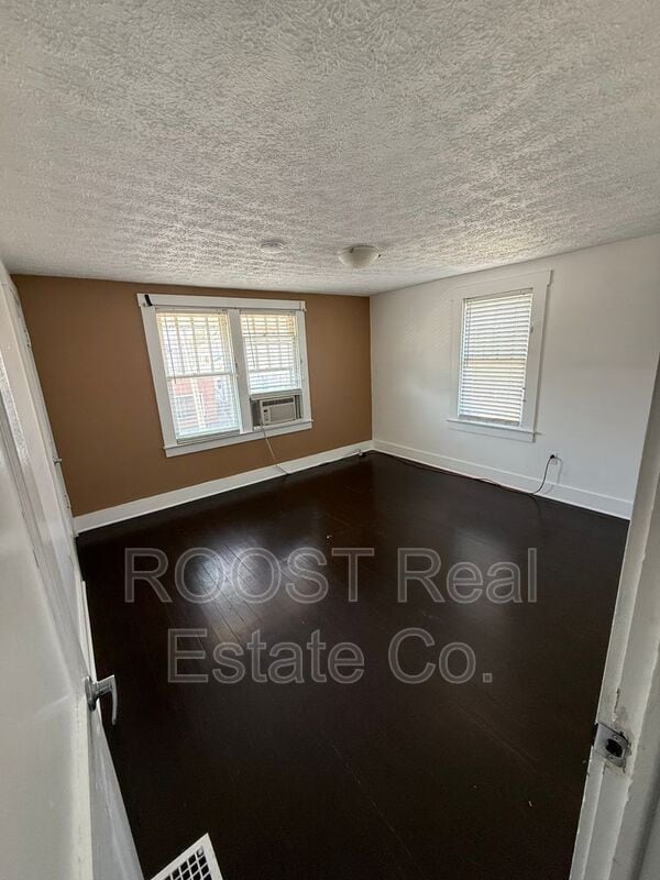 Building Photo - 1132-1134-1134 N Murray St