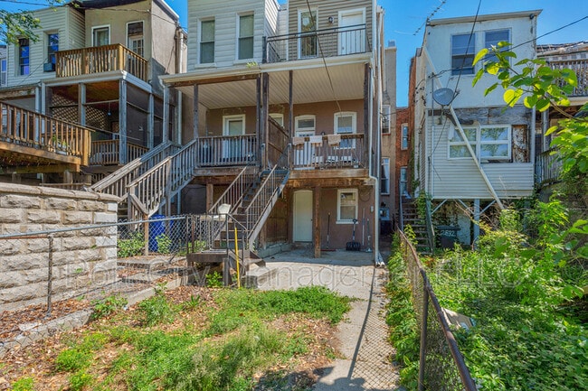 Building Photo - 2534 McCulloh St