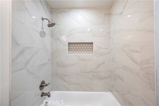 Building Photo - 419 E Payson St