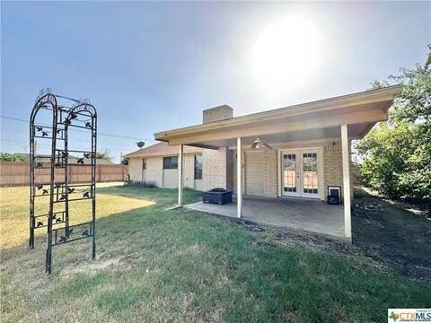 Building Photo - 3322 Tallwood Dr
