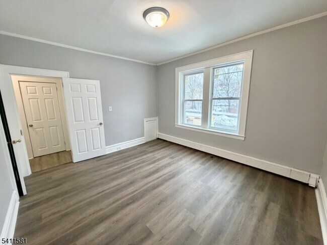 Building Photo - 310 Orange Rd