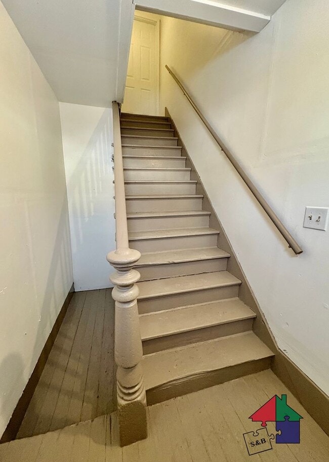 Building Photo - 94 Malletts Bay Ave