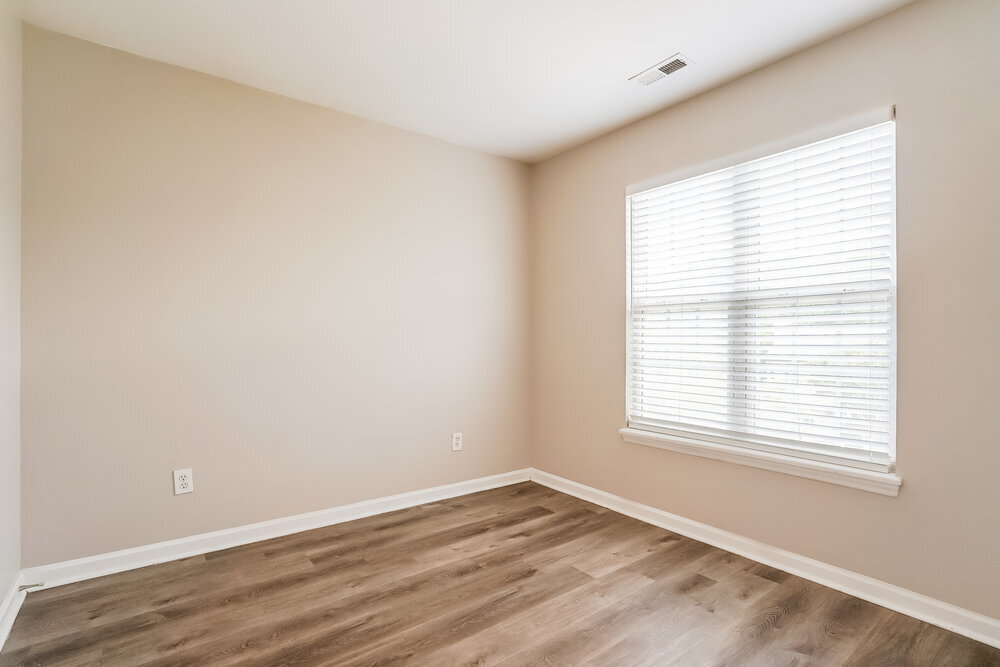 Building Photo - 9621 White Carriage Dr