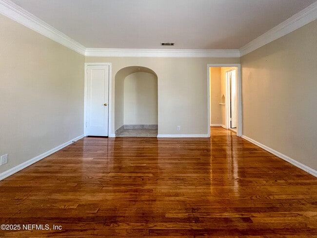 Building Photo - 935 Landon Ave