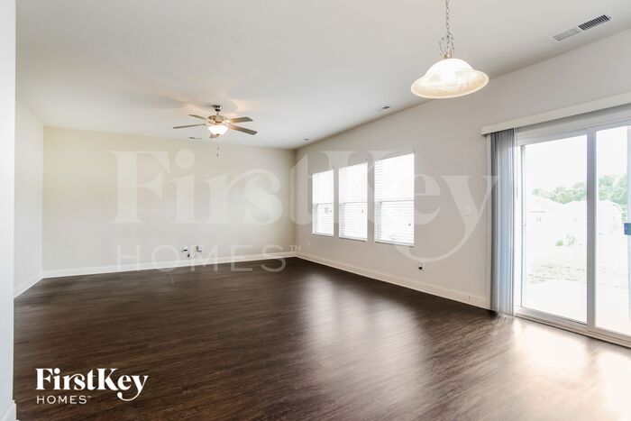 Building Photo - 9217 Evans Creek Ct