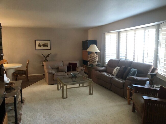 Building Photo - Amazing Golf Course Views in Leisure World a 45+ Active Adult Resort Community.  Available June t...