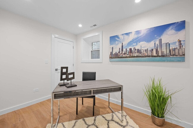 Building Photo - 4437 N Whipple St