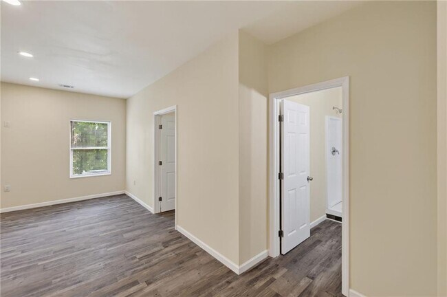 Building Photo - 160 Janney Cir