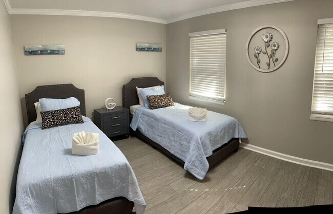 Building Photo - 400 William Hilton Pkwy