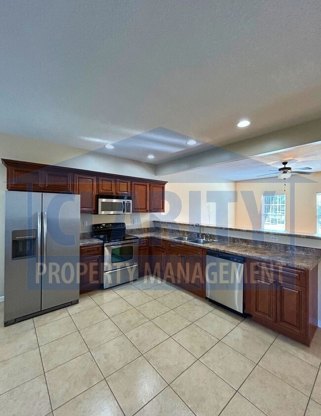 Building Photo - Two bedroom townhome in North Cleveland