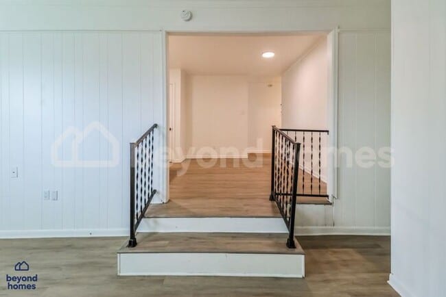 Building Photo - Move-In Ready 3BR Home with Modern Updates & Spacious Yard!