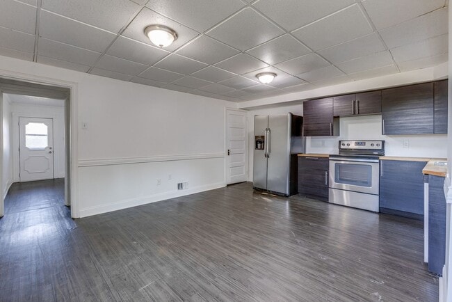 Building Photo - Available MAY 2026 - Beautiful 2 bedroom home in Mt Washington!