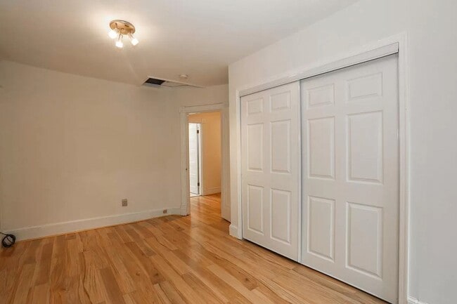 Building Photo - 2153 Newport Pl NW