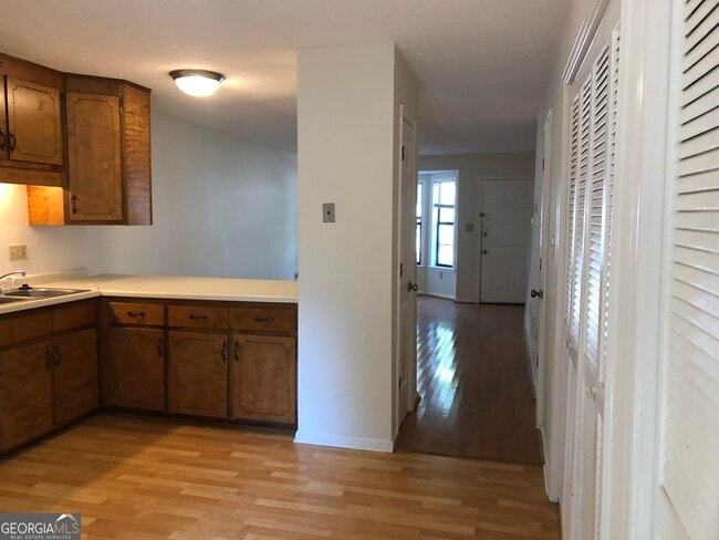 Building Photo - 415 Peabody St