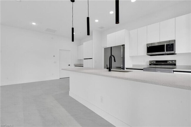 Building Photo - 2700 42nd St W