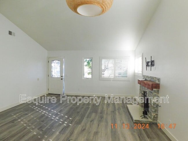 Building Photo - 1767 Coachman Dr