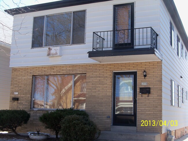 Building Photo - 6009 W Lapham St