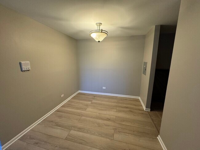 Building Photo - 1477 E Winslowe Dr