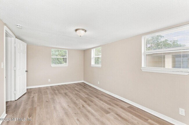 Building Photo - 6132 Ardisia Rd W