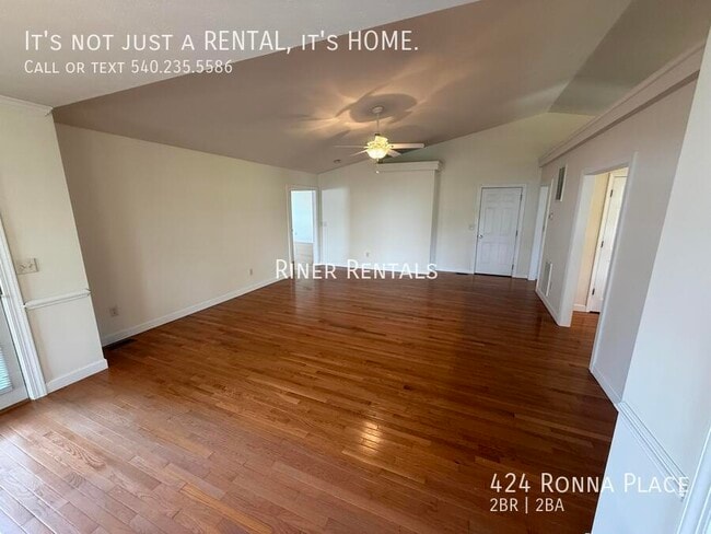 Building Photo - 424 Ronna Pl