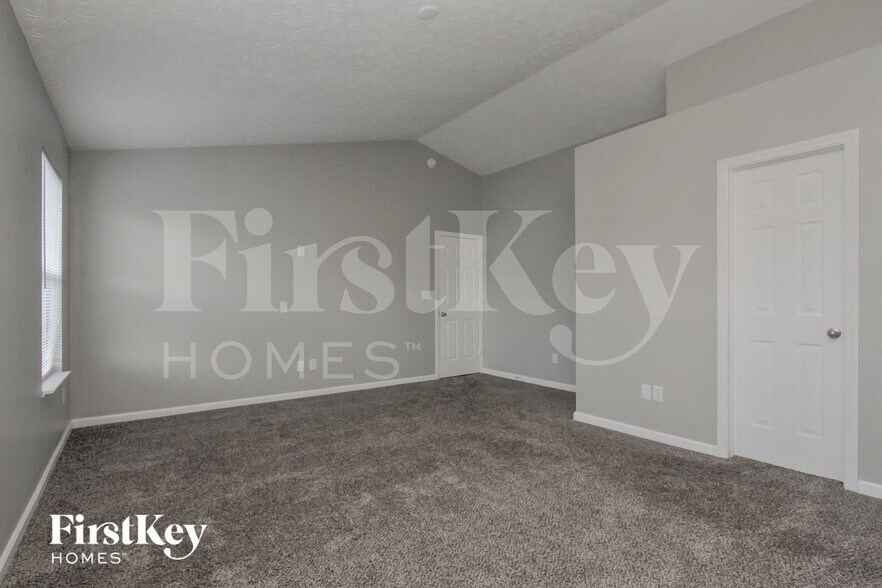 Building Photo - 5910 Prairie Creek Dr