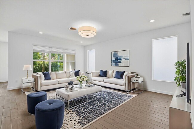 Building Photo - 4280 Buttonwood Dr