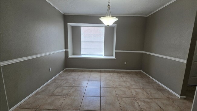 Building Photo - 6125 Brookdale Dr