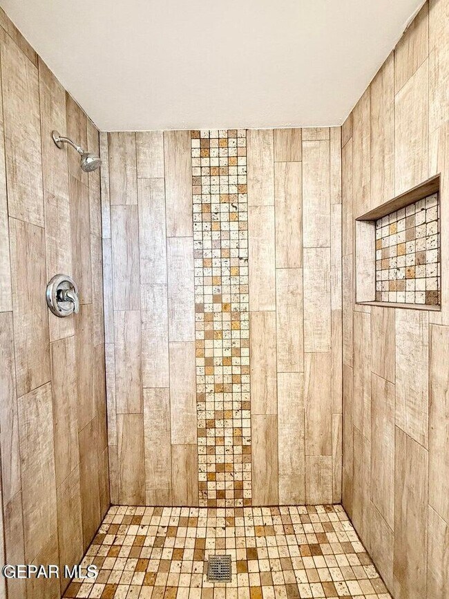 Building Photo - 10833 Cardigan Dr