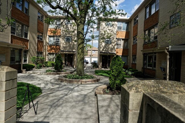 Building Photo - 3515 S Harlem Ave