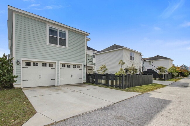 Building Photo - 1636 Juliana St