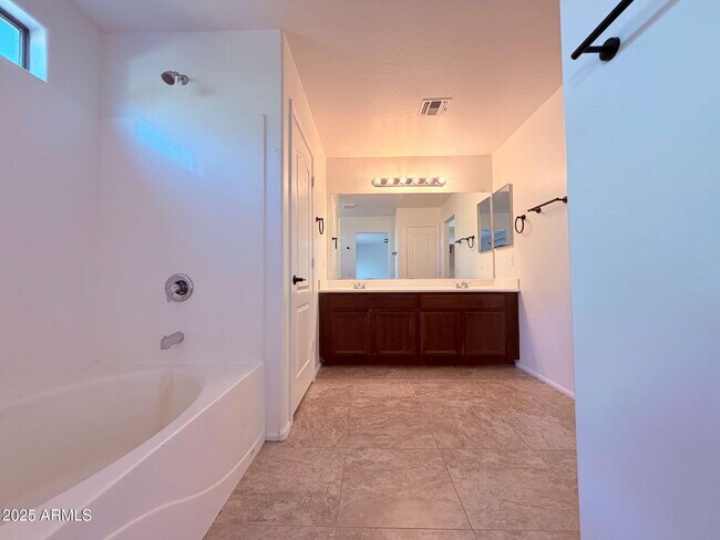 Building Photo - 37911 N Luke Ln