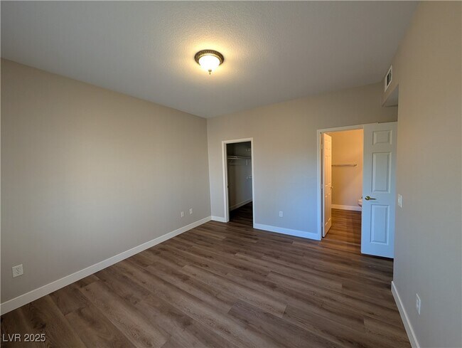 Building Photo - 1050 E Cactus Ave