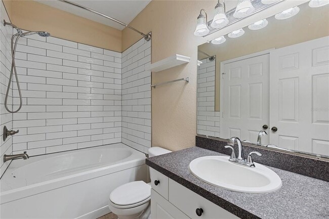 Building Photo - 2250 Portofino Pl