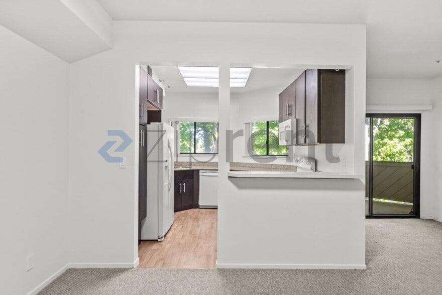 Building Photo - Unit 214